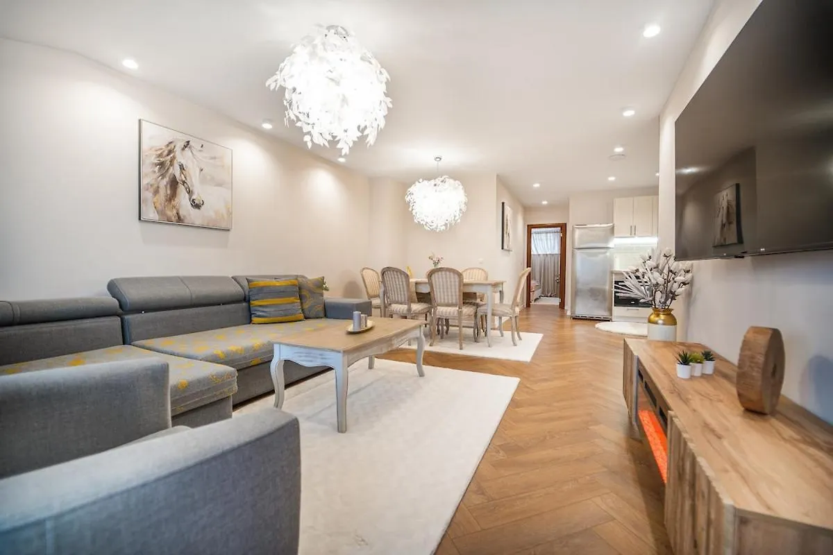 Luxury 2 Bedroom Apartment Spa - Breakfast - Free Parking Bansko Bulgaria